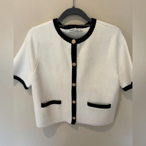 ABERCROMBIE & FITCH CREAM OFF WHITE BLACK TOP/SWEATER MINIMALIST SMALL - Picture 2 of 8